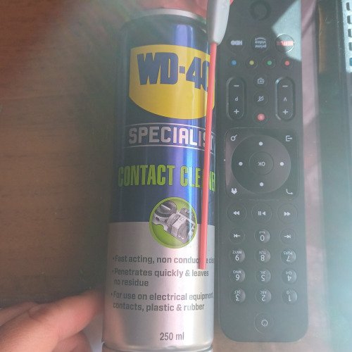 Távirányító karbantartása WD-40-el