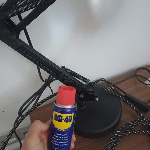 Asztali lámpa kenése