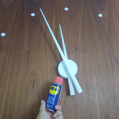 Fali óriás óra kenése WD-40-el
