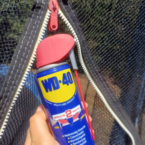 Trambulin cipzár karbantartása