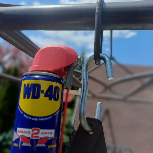 Hintaágy nyikorgás