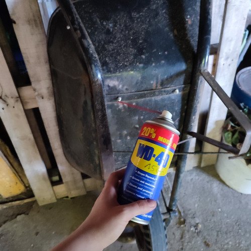 Rozsdás talicskacsavarok