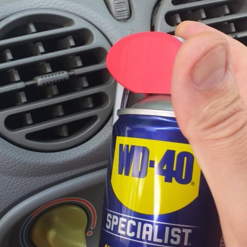 Autó szellőző nyílás mechanika wd40