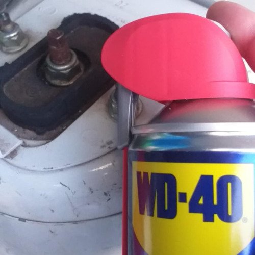 Autó belső burkolat wd40