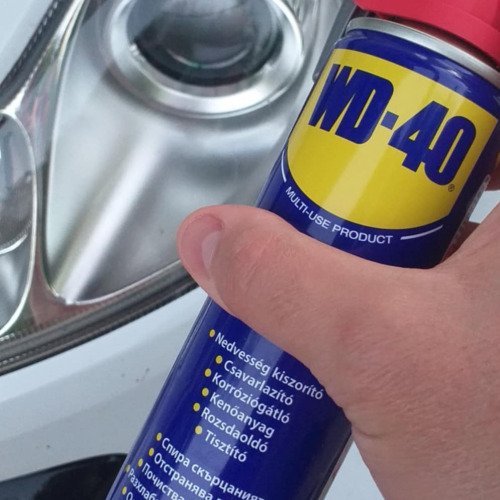 Autó fényszóró wd40