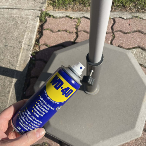 Napernyő csavar lazítása WD40-el