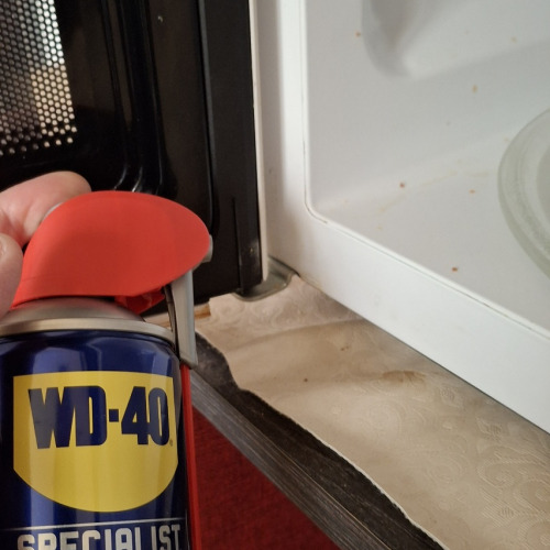 Mikro ajtó WD40