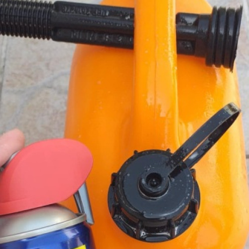 Üzemanyag kanna wd40