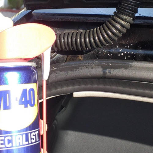 Autó vezeték védőcső wd40