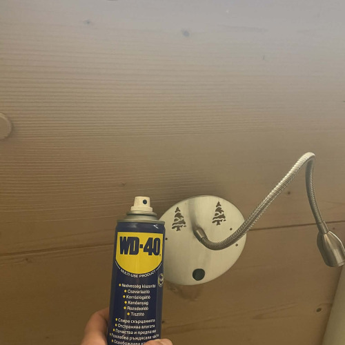Lámpa karbantartás WD40-el