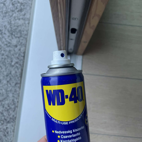 Teraszajtó kezelése WD40-el