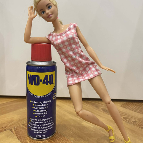 Pár fújás WD40 és barbie lába mintha új lenne