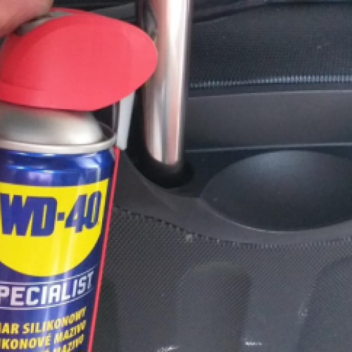 Bőrönd húzóka wd40