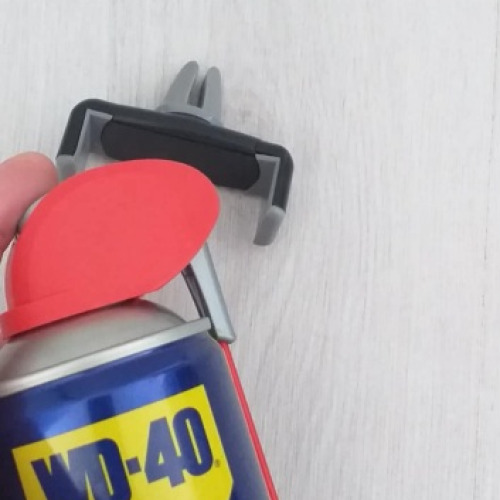 Autós mobiltartó wd40