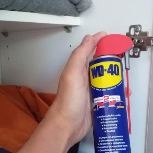 Szekrény zsanér wd40