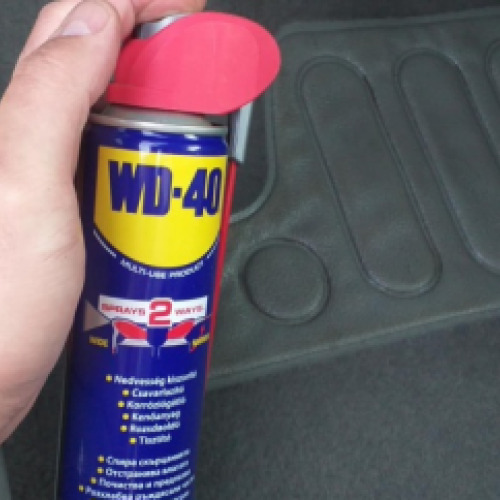 Autó belső taposó wd40
