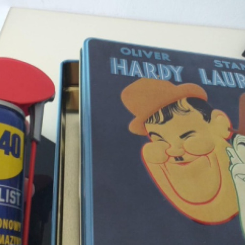 Szoruló fémdoboz tető wd40