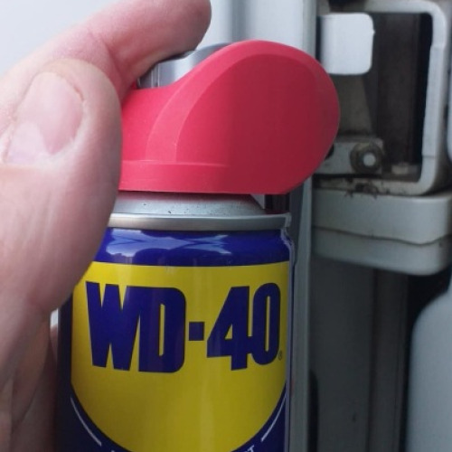 Autó zsanér wd40