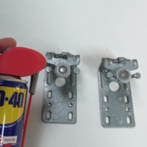 Szekrény ajtó sín elem wd40