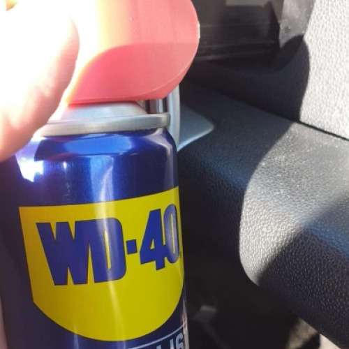 Autó hamutartó wd40