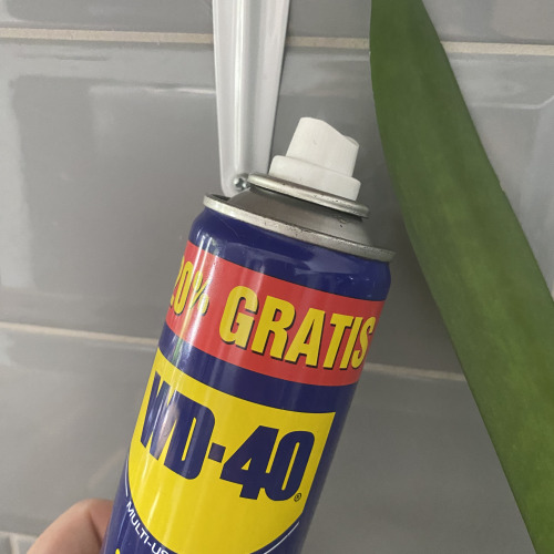 Csavar lazítása WD-40el