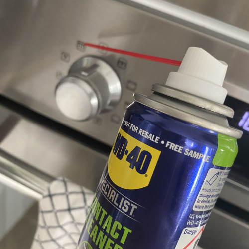 Sütő tekerhető gombjának tisztítása WD-40el