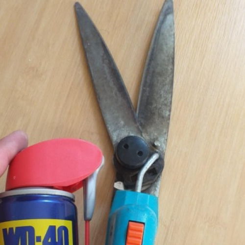 Kézi nyíró wd40