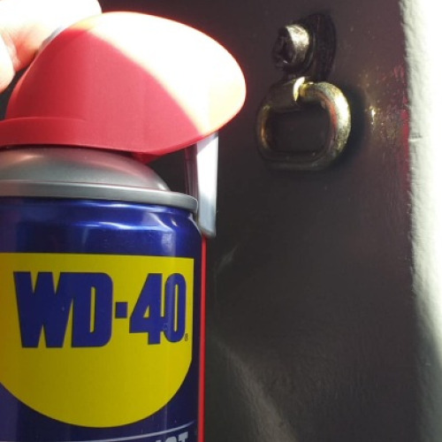 Autó akasztó wd40