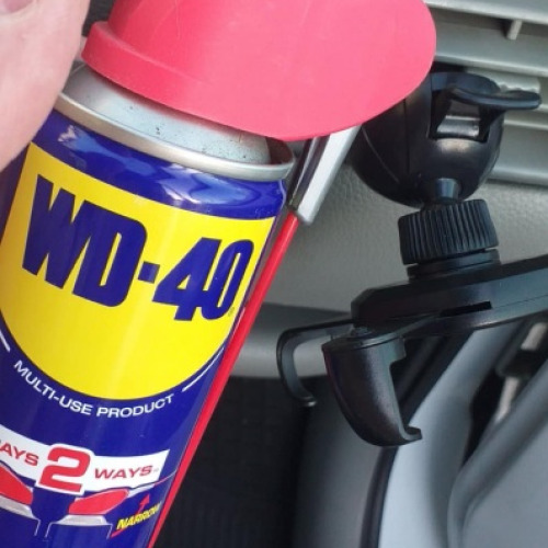 Autós telefontartó wd40