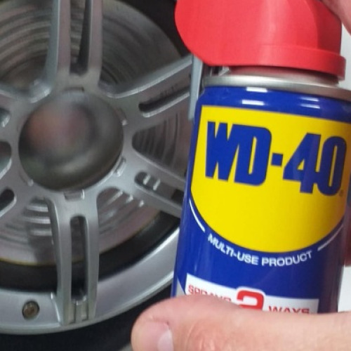 Hangfal csavar wd40