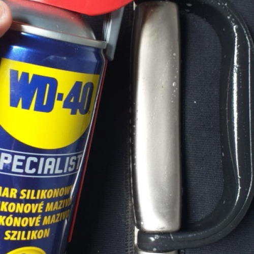 Bőrönd fogó wd40