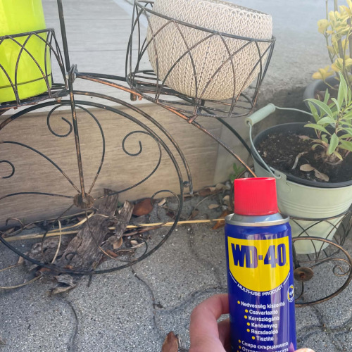 Kovácsoltvas virágállvány karbantartás WD40-el