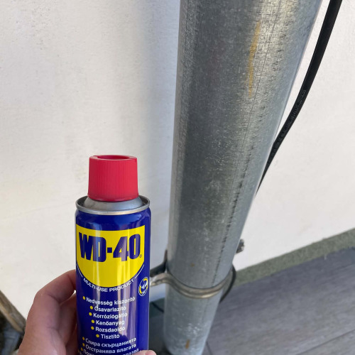 Ereszcsatorna karbantartás WD40-el