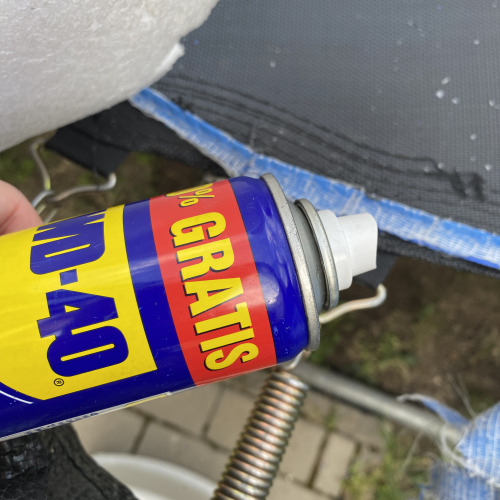 Rugós rész kezelése WD-40el