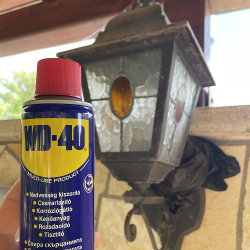 Kerti lámpa karbantartása WD40-el