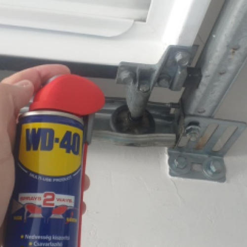 Garázskapu görgő wd40