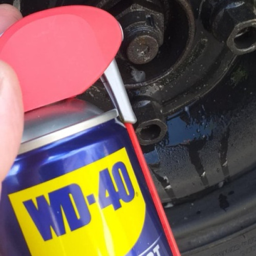 Felni csavar wd40
