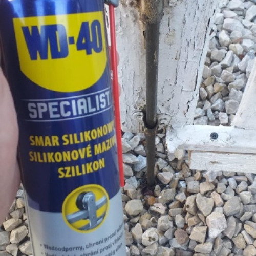 Kerti kapu vas wd40