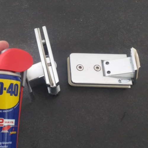 Üvfajtó zsanér kenése wd40