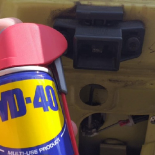 Autó csomagtartó zárszerkezet wd40