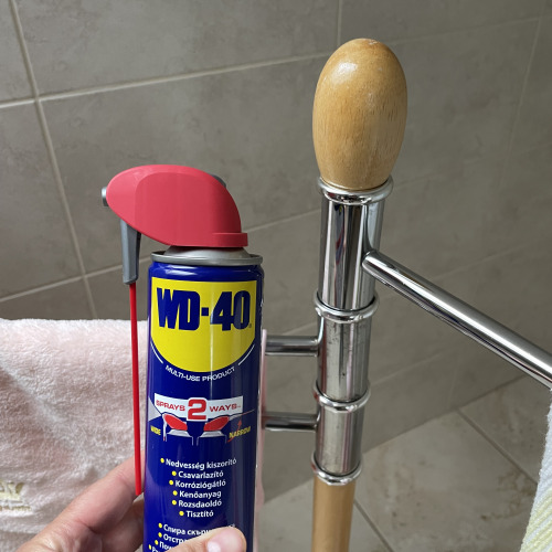 Törölközőt szárító karbantartása WD40-el