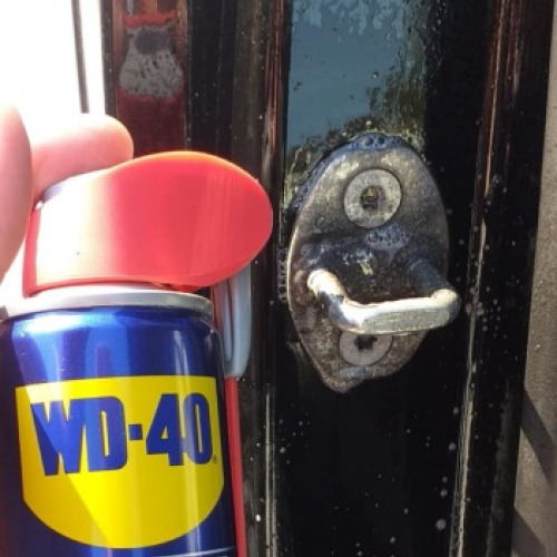 Autó ajtó zárszerkezet wd40