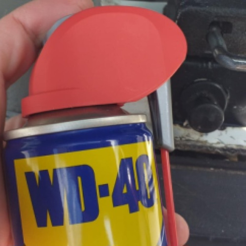 Autó csomagtartó fedel zár wd40