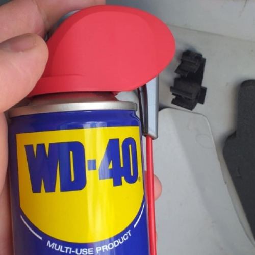 Tehergépkocsi biztisító fül wd40