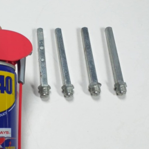 Korlát rögzítő csavar wd40