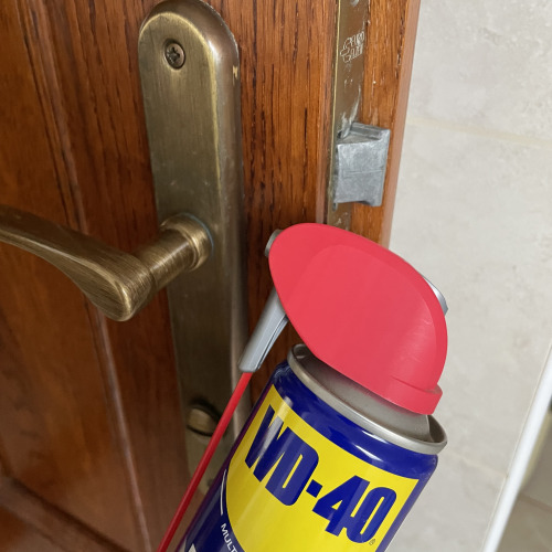 Ajtó karbantartás WD40-el