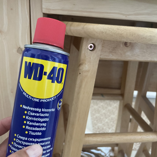 Szék karbantartás WD-40-el!