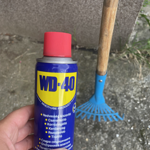 Gyerek lombseprű felújítás WD40-el