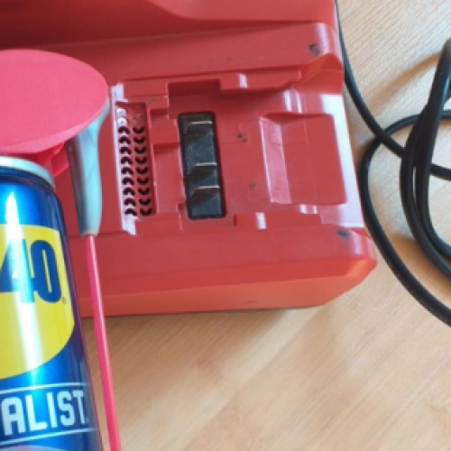Akkumulátor töltő wd40