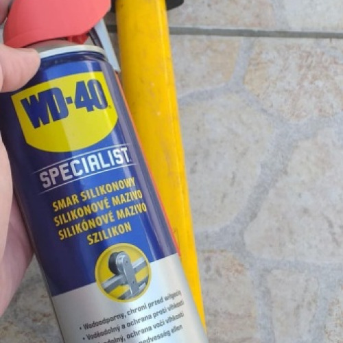 Bontó kalapács wd40